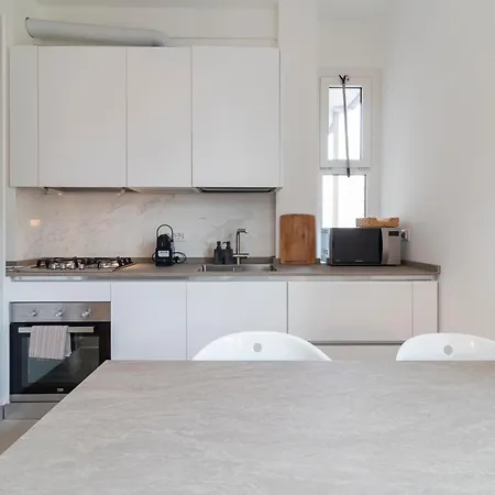 公寓 Bilocale Con Balcone In Zona Tranquilla E