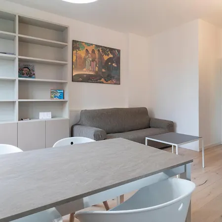 דירה Bilocale Con Balcone In Zona Tranquilla E *