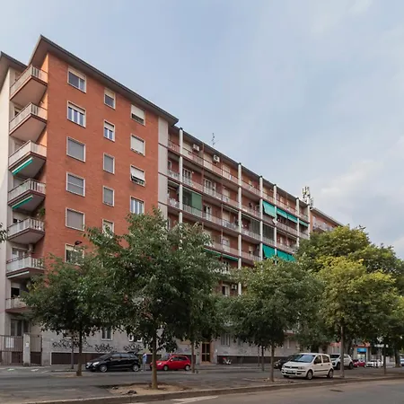 Bilocale Con Balcone In Zona Tranquilla E דירה *